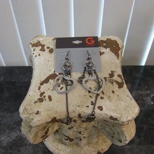 NWT Guess rose heart logo silver chain earrings
